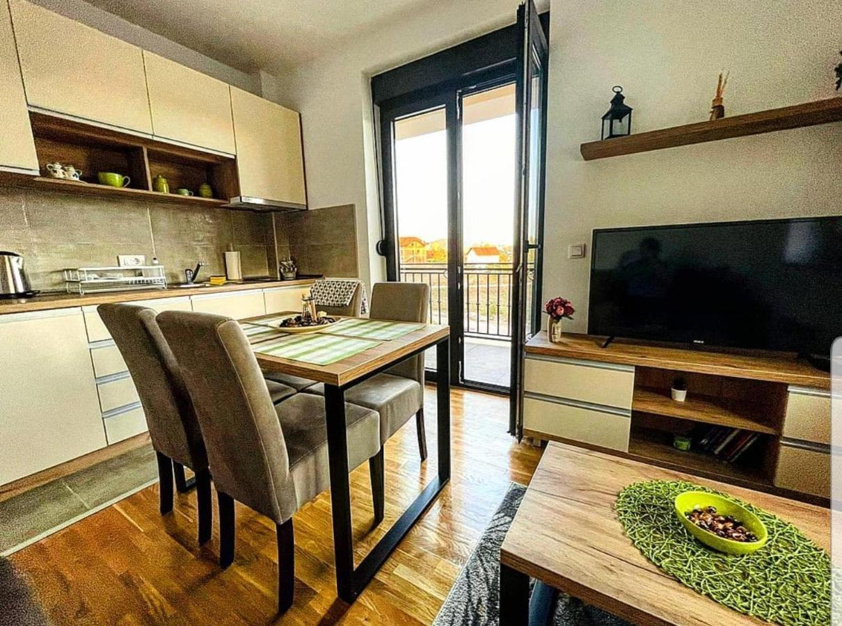 Lux Apartmani Vojinovic 兹拉蒂博尔 外观 照片